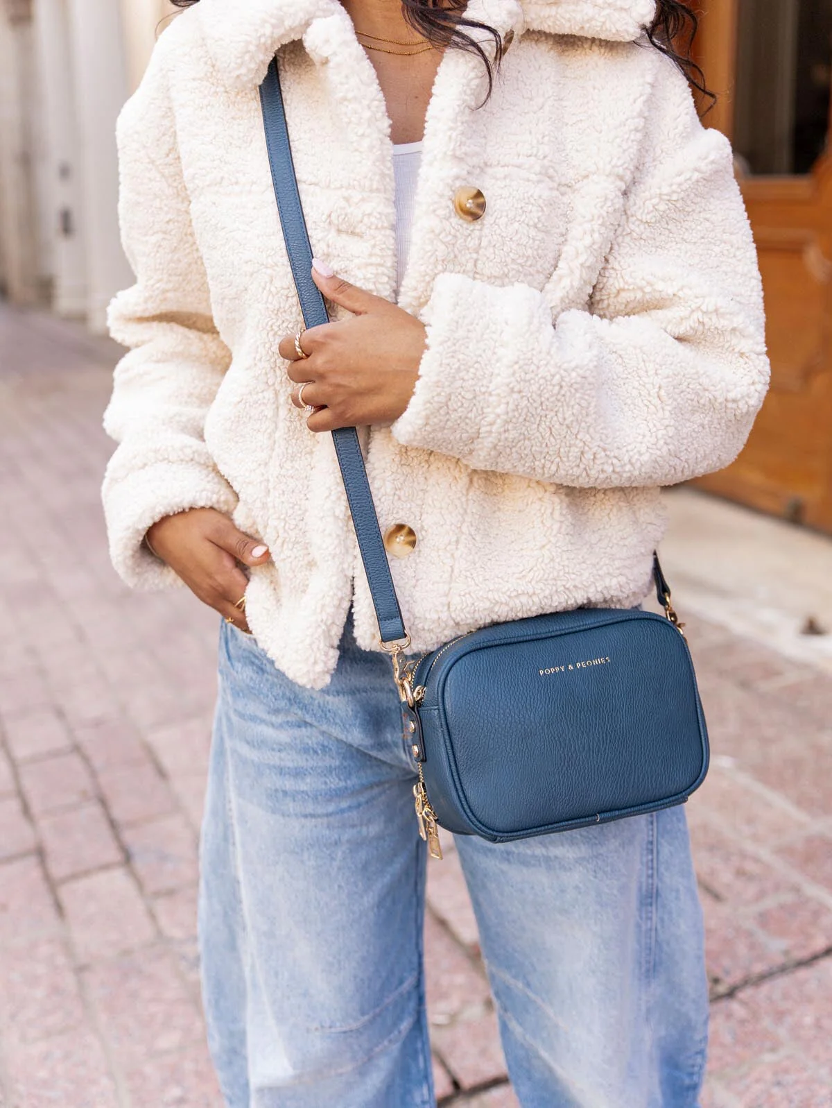 24/7 Crossbody Navy - Image 3
