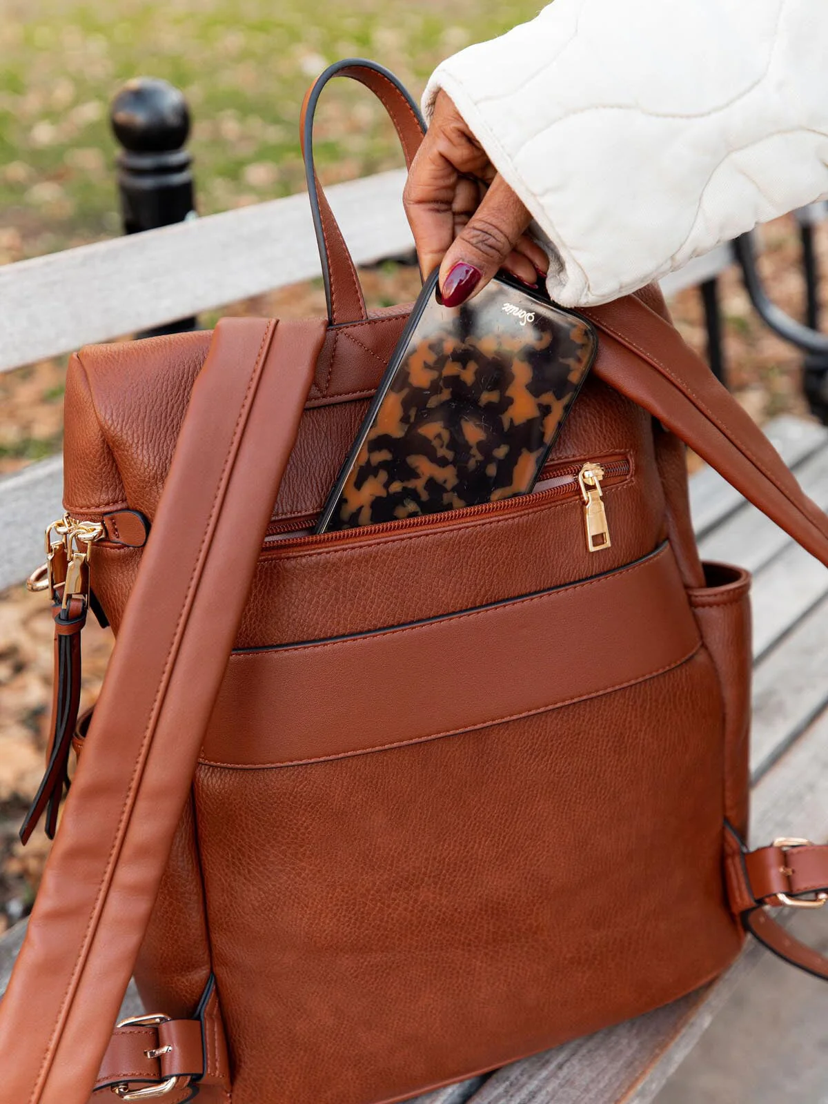 Commuter Backpack chestnut - Image 11