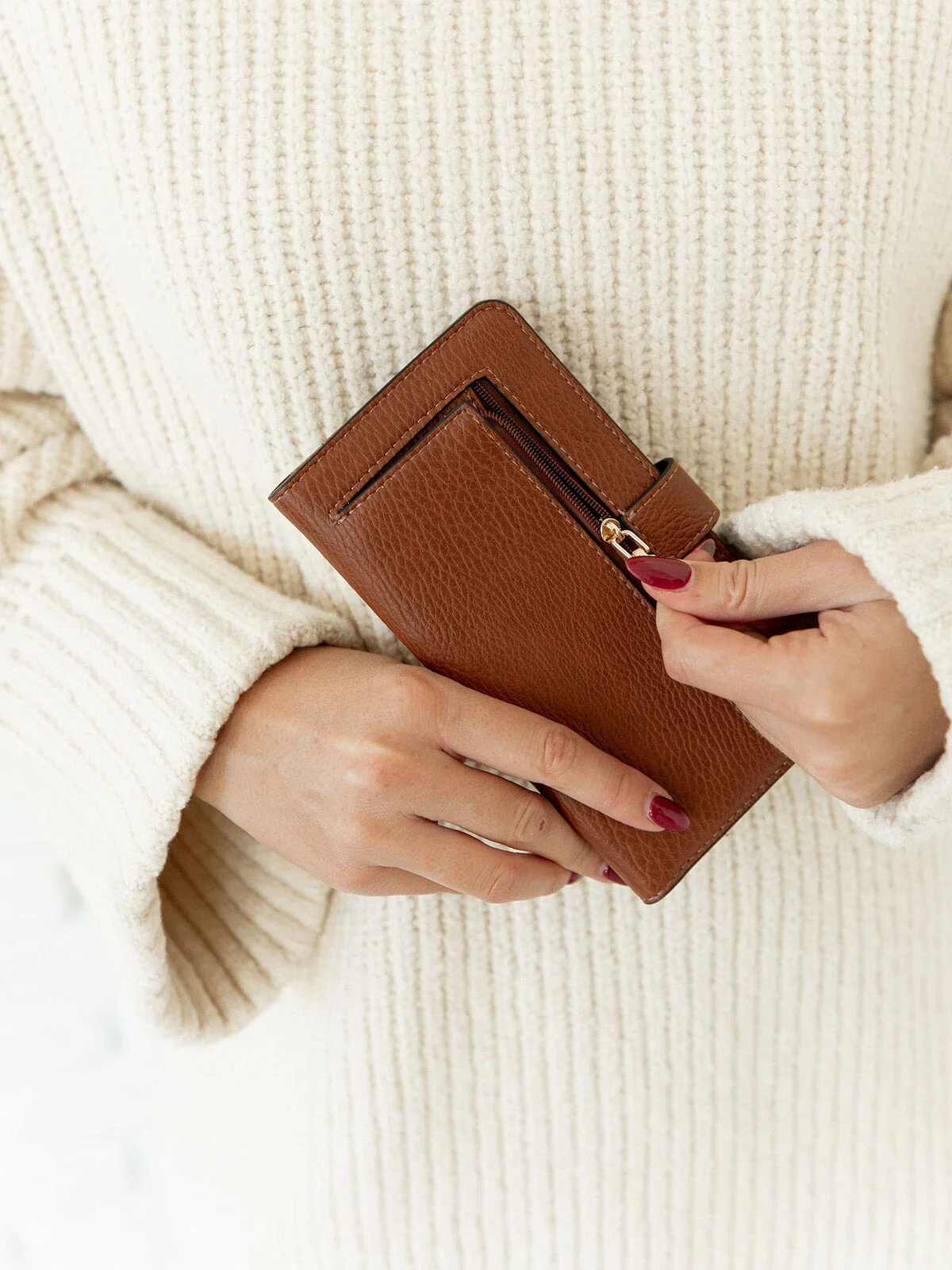 Go Anywhere Wallet Chestnut - Image 4
