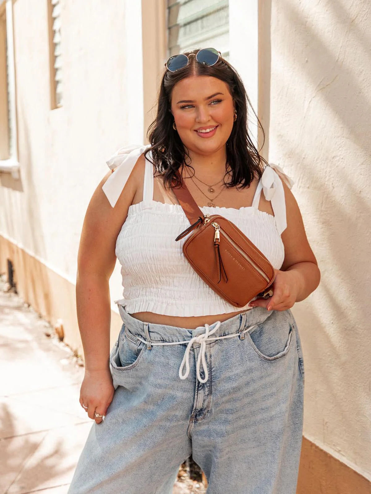 On The Run belt bag vegan leather cognac - Image 6